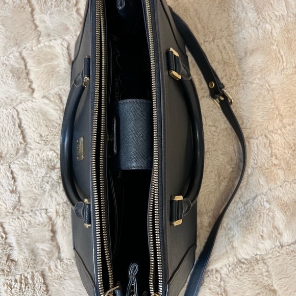 MCM Bag Large size Nice organization (Black) - Picture 9 of 12